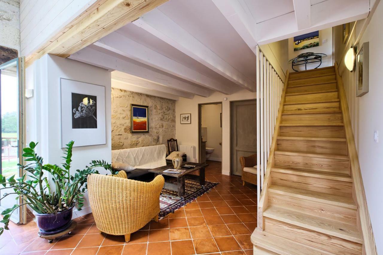 Vérac La Grange D'Oustaud B&B 외부 사진