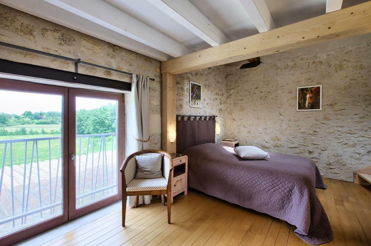 Vérac La Grange D'Oustaud B&B 외부 사진